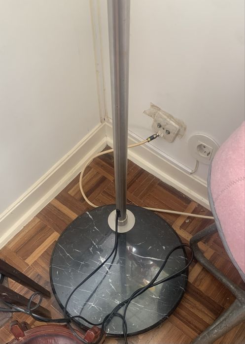 Cabdeeiro de sala em inox e mármore