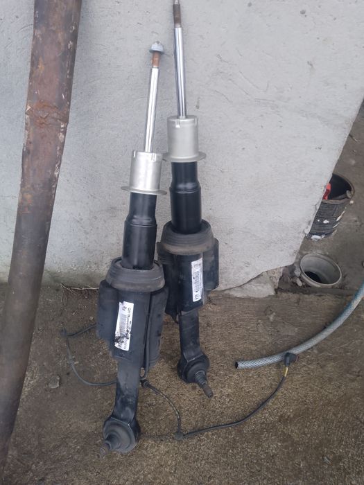 Амартізатори передні Мерседес w221 4 matic