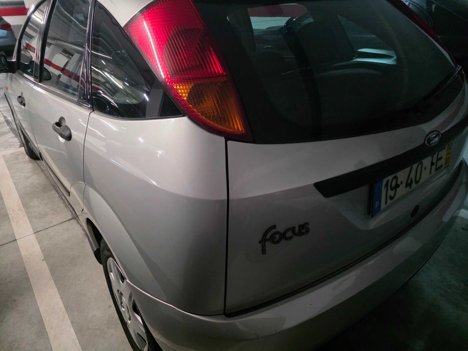 FORD FOCUS 1.4 75cv 2002 168.000KM (Embraiagem, correia distribuição, Bomba de agua, Pintura, nova) Impecável Benfica