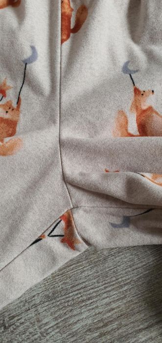 Piżama marki Next (bluza + spodnie).