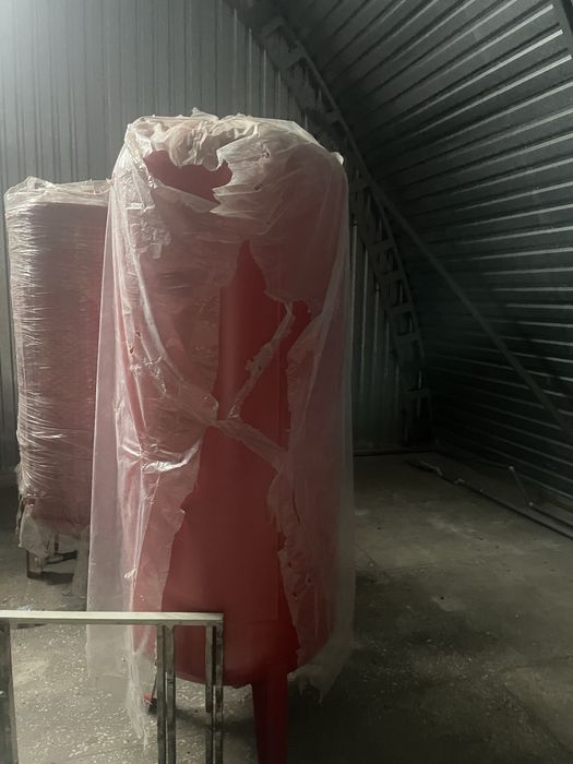 Расшерительный бак на 1000 л