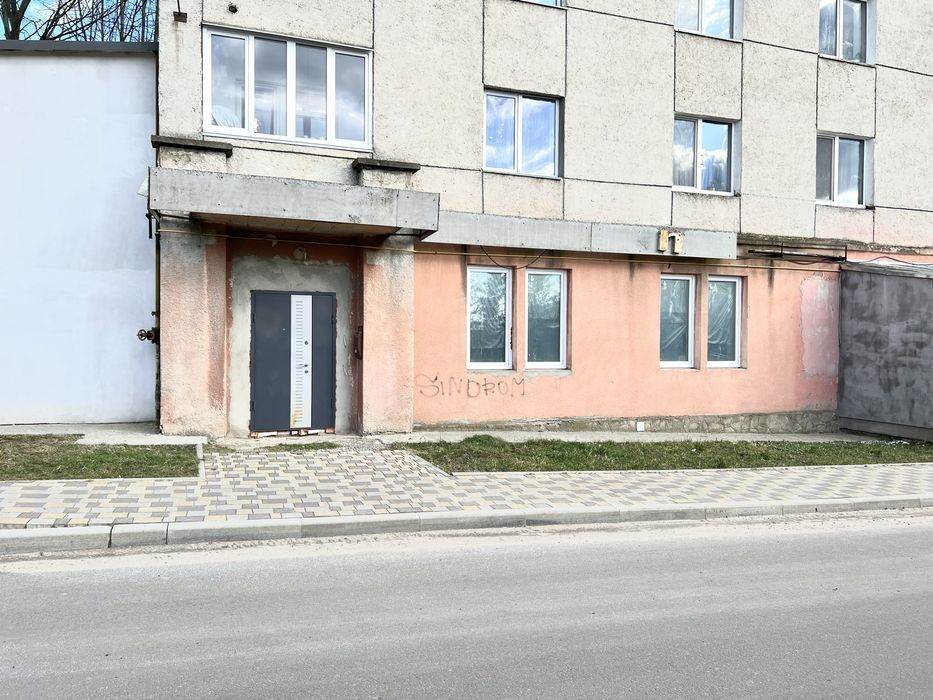 Продаж квартирина Чернівецькій