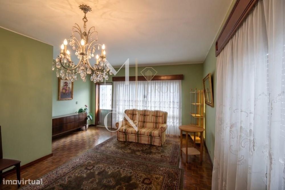 Moradia T5 Em Bustos | Lote De 2.050 M² | Oliveira Do Bairro
