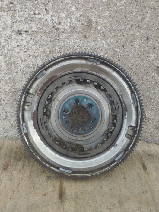 Демпферный маховик 1.4 TSI 1.6 TDI DSG 7