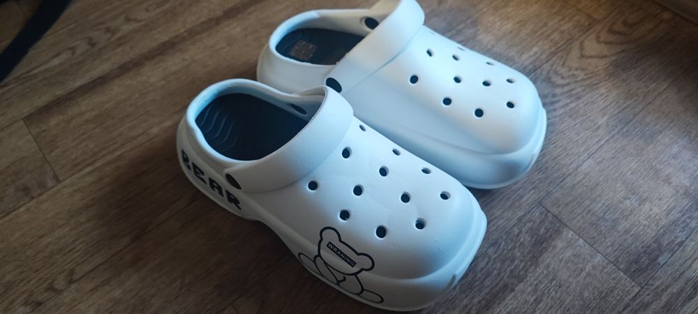 Крокси Bear білі 37-38  розмір