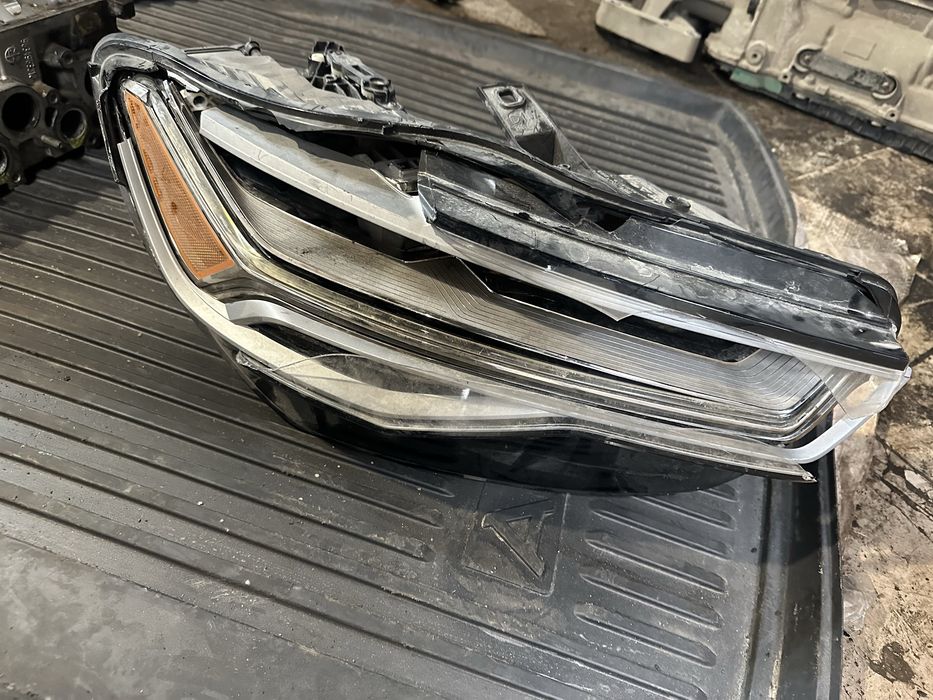 Audi A6C7 фул лед права