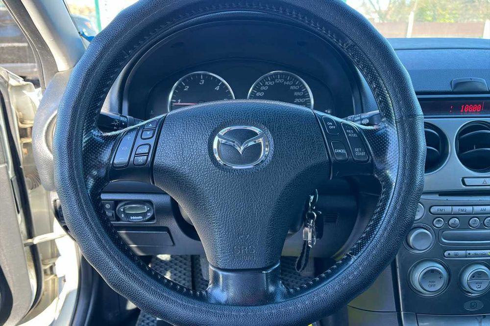 Mazda 6 2004 року