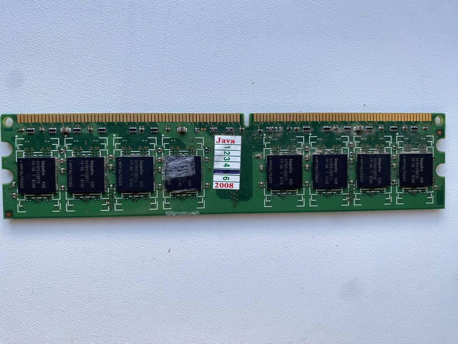 Оперативна пам’ять DDR2 1 GB. Ціна за дві планки — 80 грн
