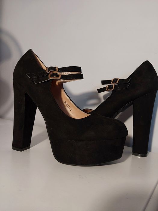 Buty na obcasie I platformie