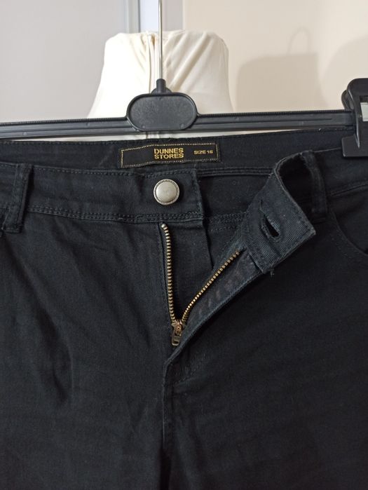 Czarne spodnie jeansowe Dunnes Stores rozm. XL
