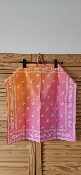 Różowo-pomarańczowa chustka, apaszka Victoria's Secret PINK