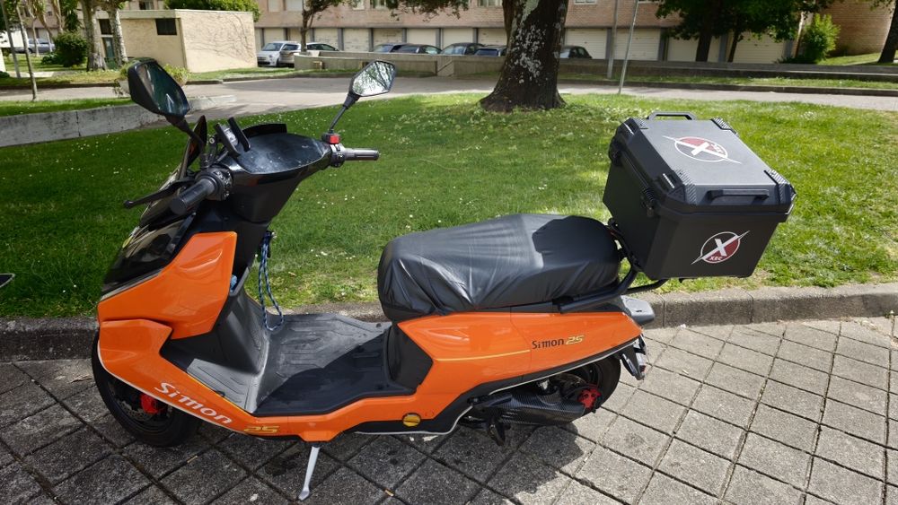 Vende esta mota elétrica