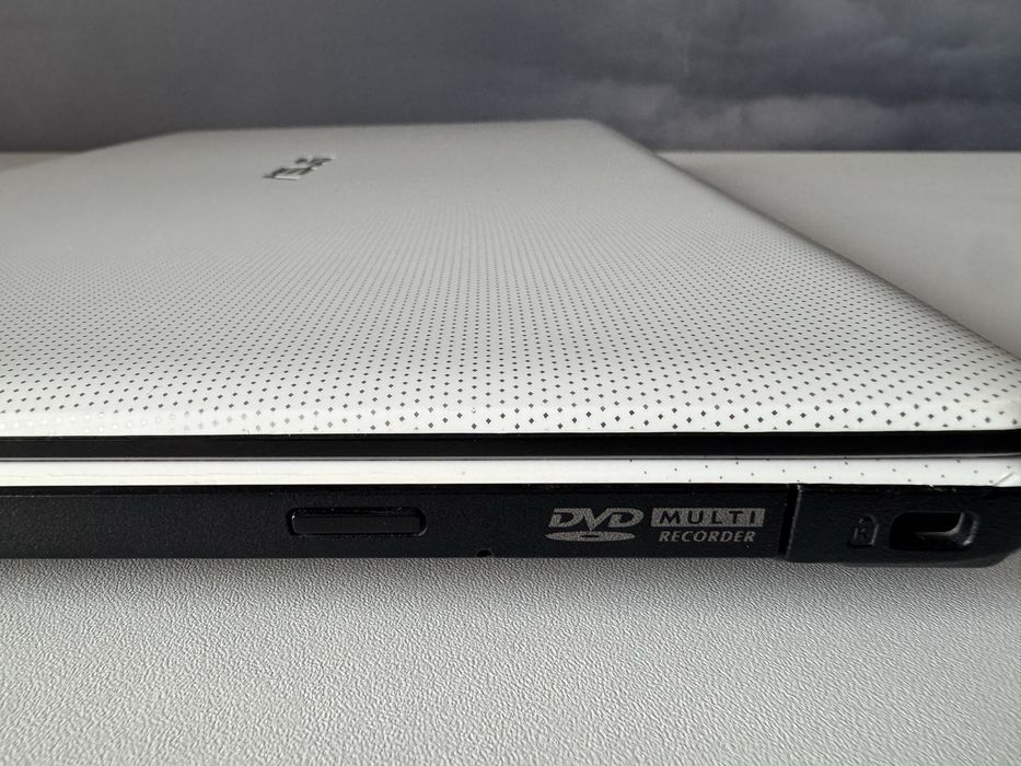 Laptop ASUS X550CA | Intel Pentium | 8GB RAM | Dysk 512GB | Nowa ładowarka