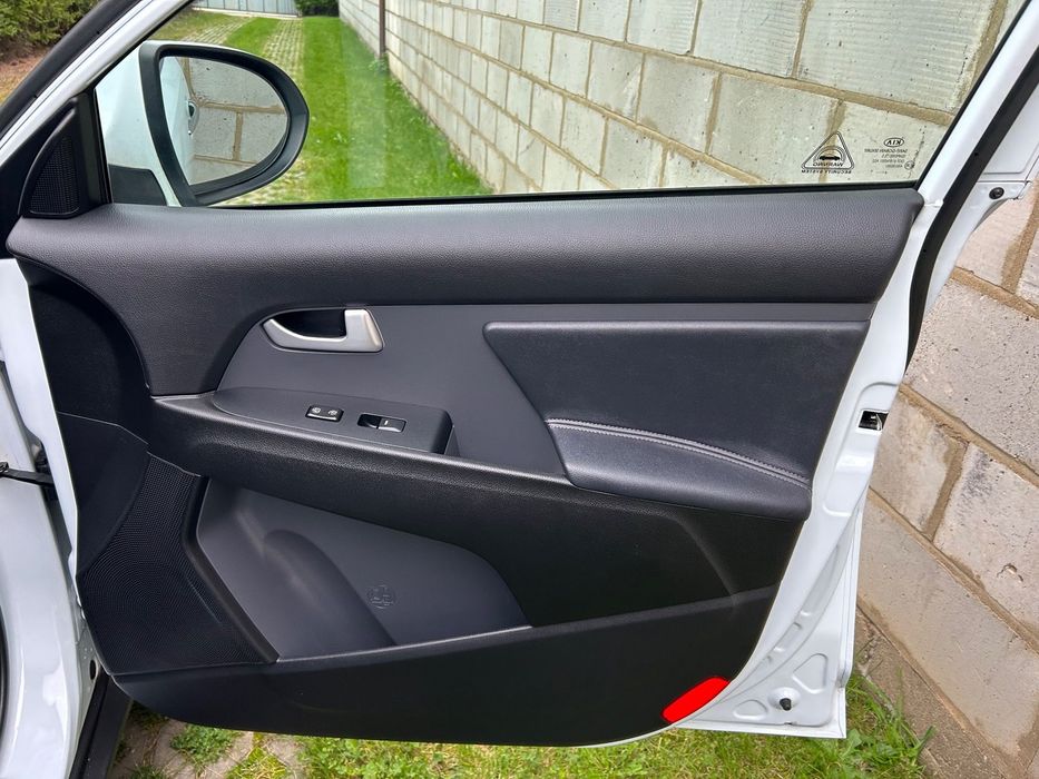 Kia Sportage bezwypadkowy 4x4 klimatronic panorama