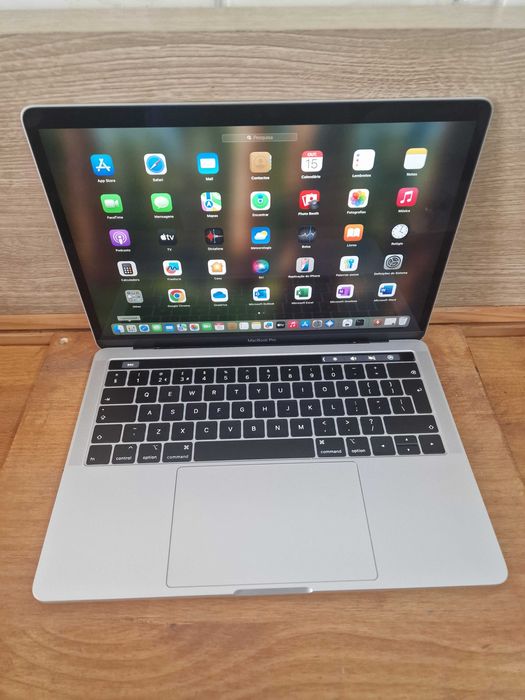 MacBook Pro TOUCH BAR 2019 i7 16gb ram