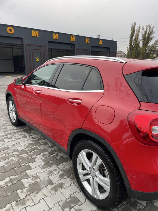 Мерседес GLA 250
