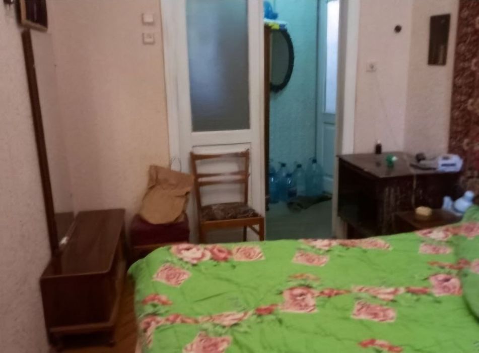 Продам 2 ком.квартиру пр. Гер.Харькова 3 .