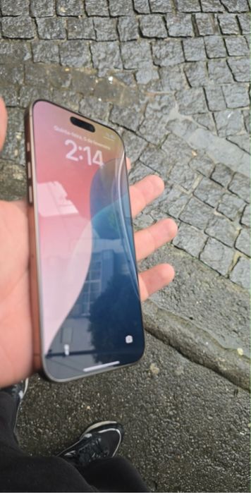 Troco iphone 16 pro max 256gb