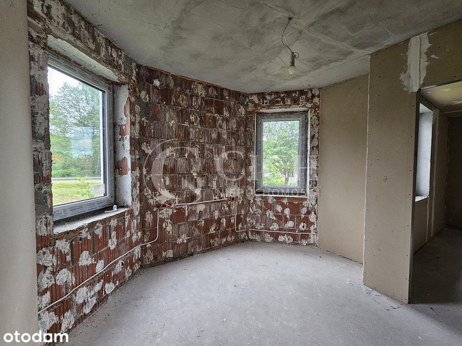 Dom w Ostrowach Tuszowskich w pow. kolbuszowskim.