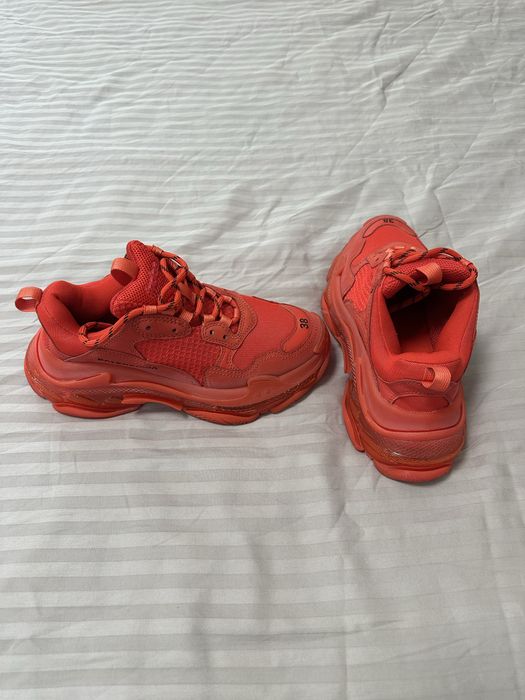 Продам жіночі кросівки BALENCIAGA