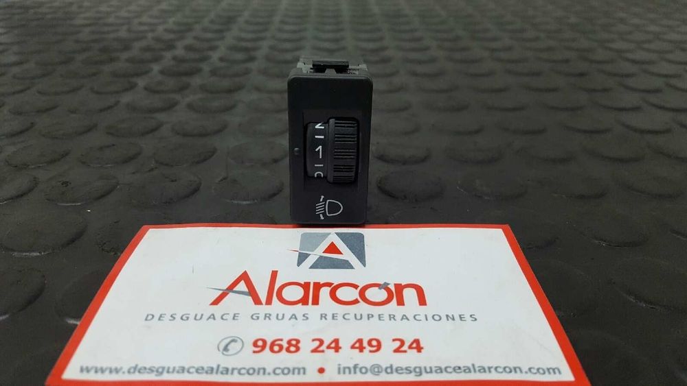 CONTROLE DE AJUSTE DE LUZES PEUGEOT 208 ALLURE