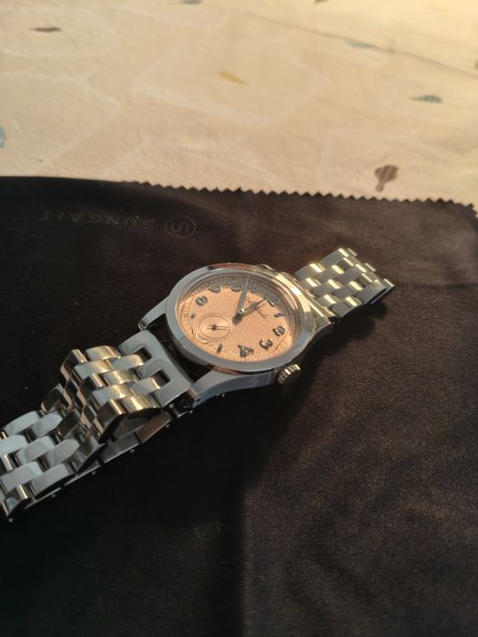 Relógio aço em salmão 36mm calibre Seiko modelo Calatrava