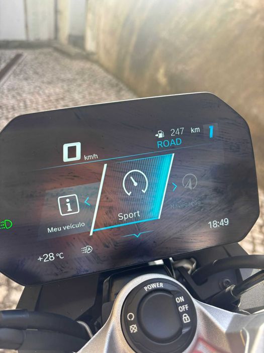 BMW F900R carta A2