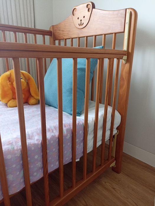 Berço/ cama de grades Zippy com colchão (bom estado)