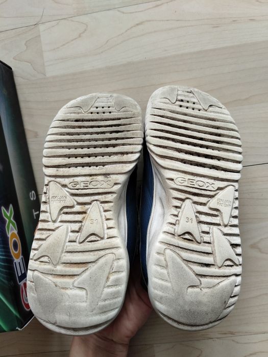 Buty Geox chłopięce sneakersy J Assister, rozmiar 31