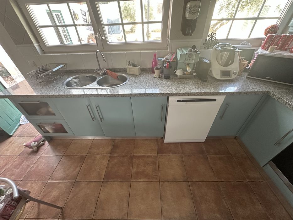 cozinha completa c/ pedra dupla em granito