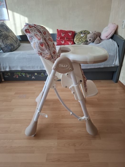 Стільчик для годування