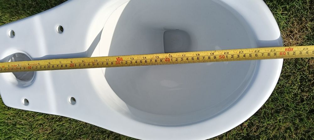 WC ze spłuczką wolnostojąca