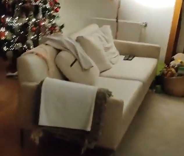 Sofá cinzento em optimo estado, confortavel e design moderno