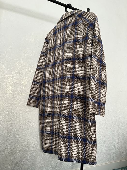 Весняне пальто в ідеальному стані