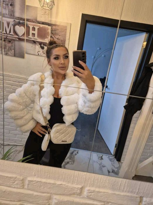 Futerko białe krótkie