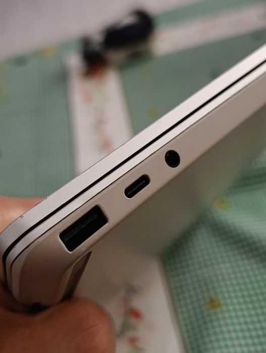 Windows SURFACE GO - 100% Functional456002763301201923