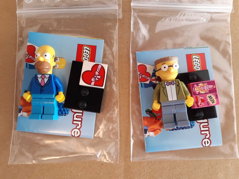 Lego 9 Minifiguras The Simpsons Series 1 e 2 com Folhetos Originais