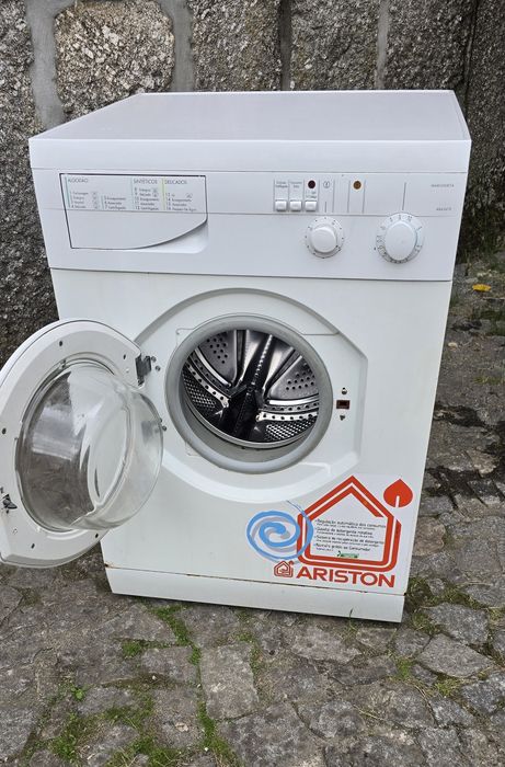 Máquina de lavar roupa e 2 cubas de inox 500l