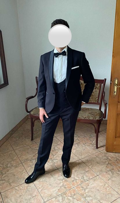 Ekskluzywny czarny smoking