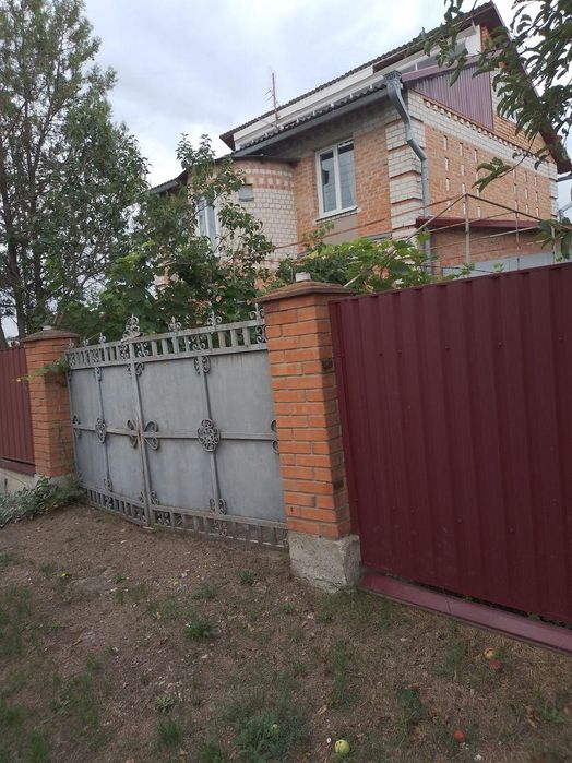 Продаж будинку 112м2, цегла, 20 сот. землі