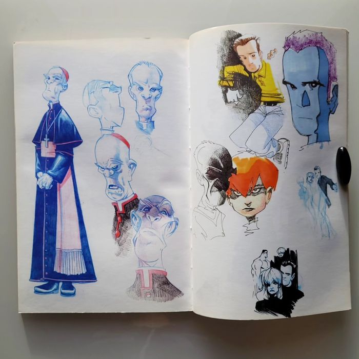 Livro de Banda Desenhada Revelações de Paul Jenkins e Humberto Ramos