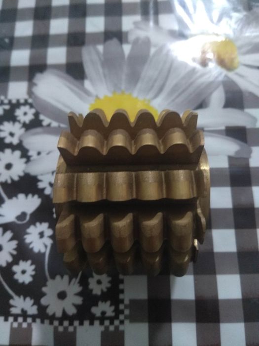 Продам фрезу червячная для нарезания зубьев звездочек