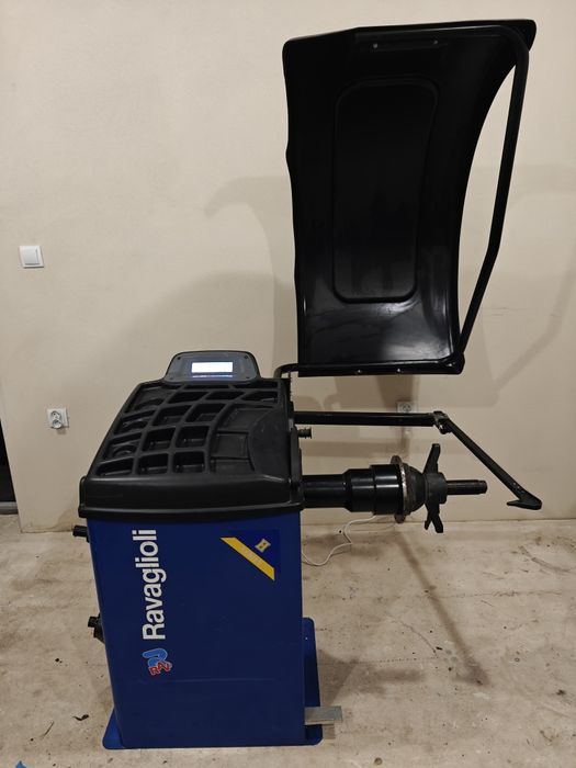 Wyważarka do kół Ravaglioli G2.124H Sprawna Osłona Koła Uchwyty