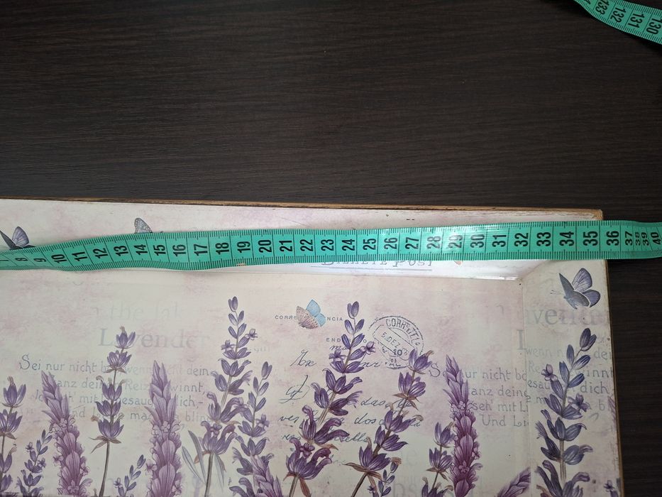 Витончений декоративний піднос з Греції у прованському стилі.