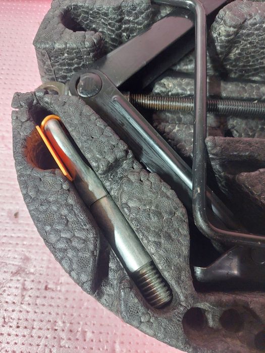 Органайзер, домкрат OPEL  astra h, zafira b, vectra c