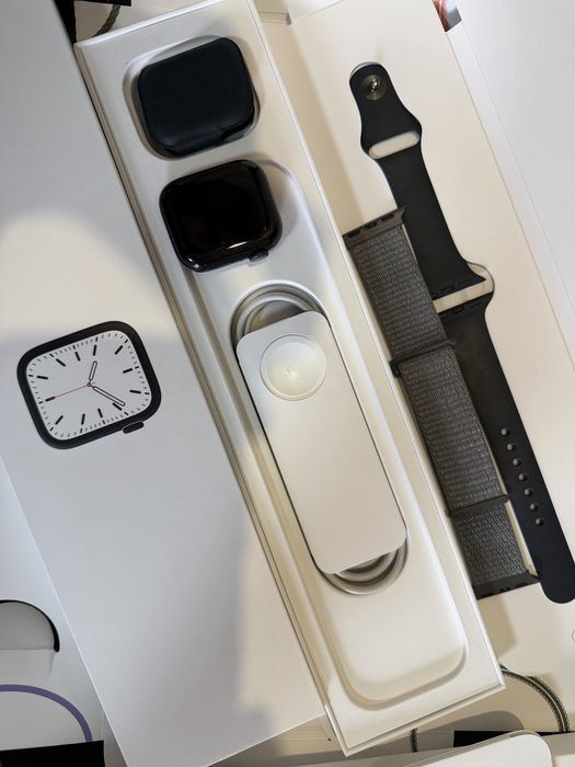 Продам Apple Watch 7 41ММ
