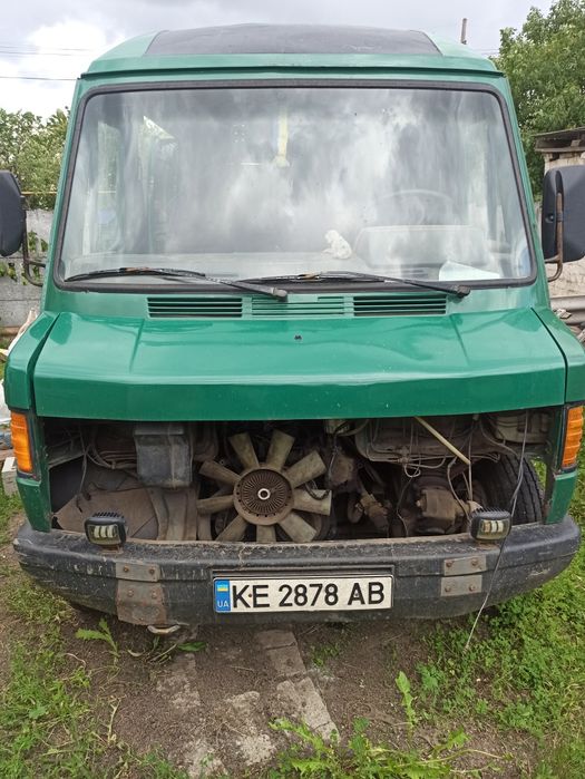 Продам Mercedes Benz 210 2.9D