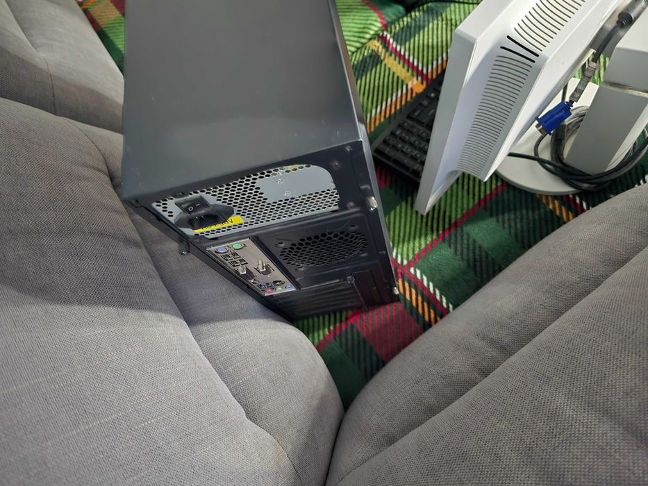 Komputer stacjonarny MSI