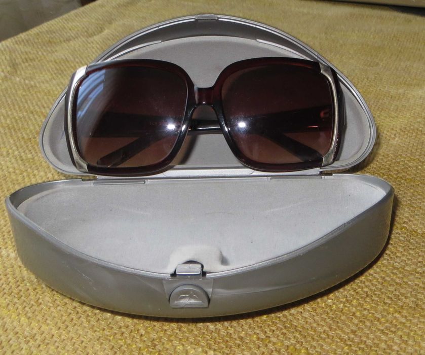 Óculos Sol, massa, lentes castanhos, anti reflexo - Ótica Santana