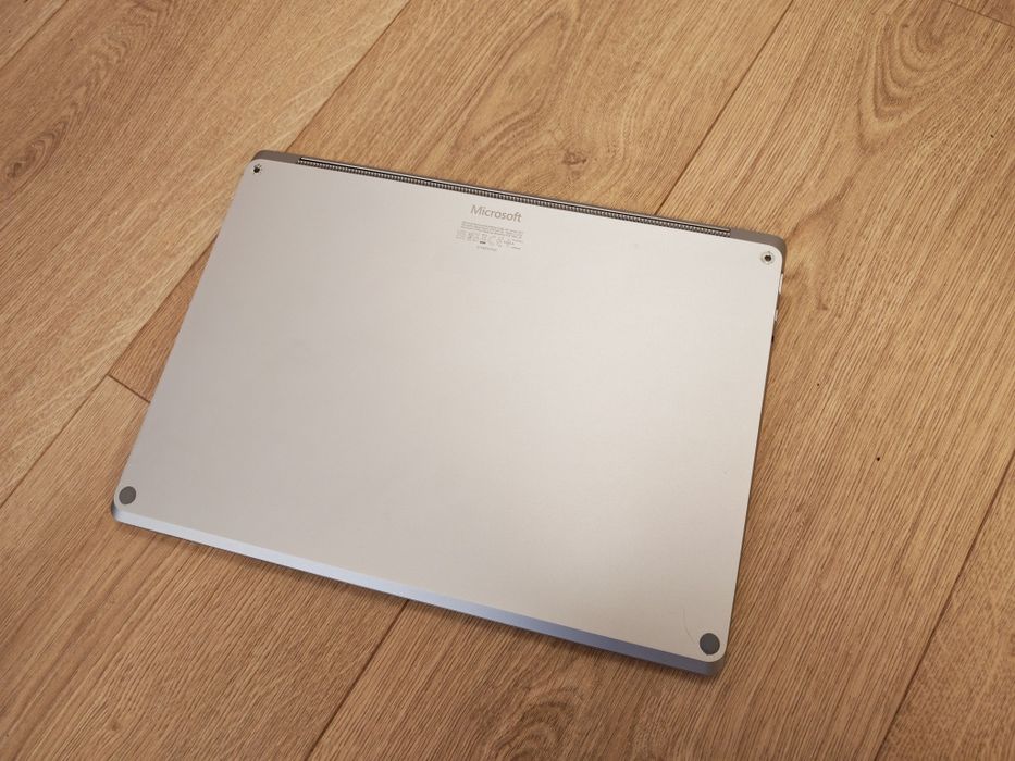 Microsoft surface 4 laptop model 1950